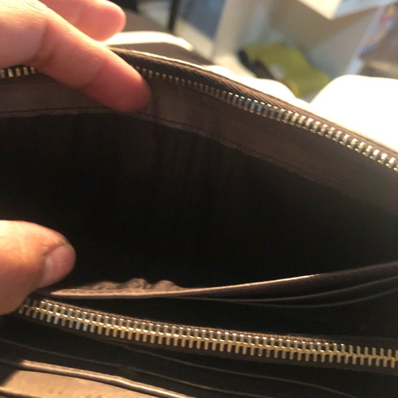 Authentic Miu Miu Wallet - Picture 5 of 16